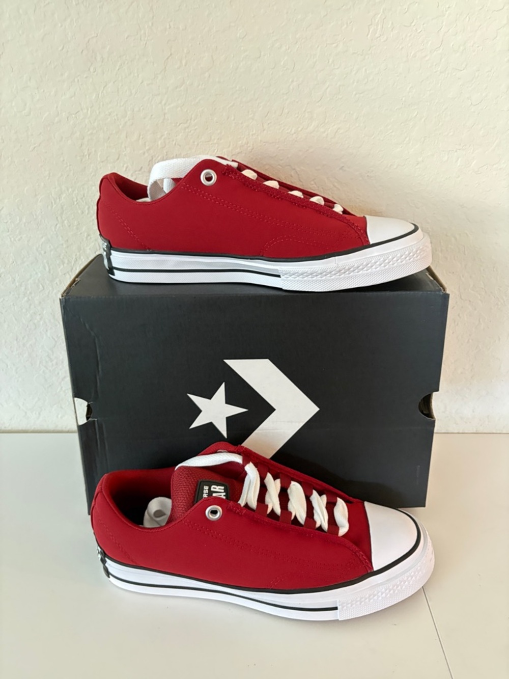 NIB- Converse Chuck Taylor All Star Low Puff - Park Red/White/Black 9 Men’s